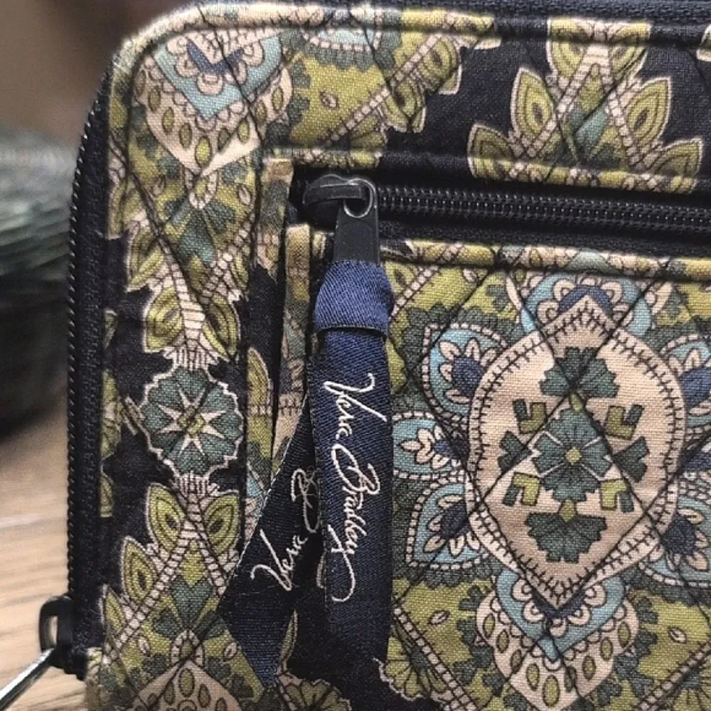 Vera Bradley Cambridge Quilted Zip Around Wallet Wristlet Retired